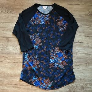 NWOT LulaRoe Small 3/4 Sleeve Shirt